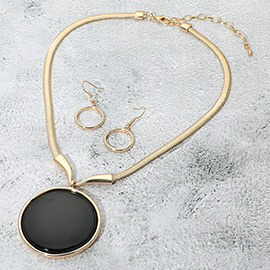 Bold Marbled Round Pendant Statement Necklace