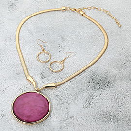 Bold Marbled Round Pendant Statement Necklace