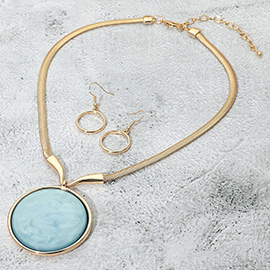 Bold Marbled Round Pendant Statement Necklace