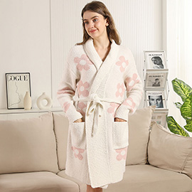 Daisies Robe with Pockets and Belt